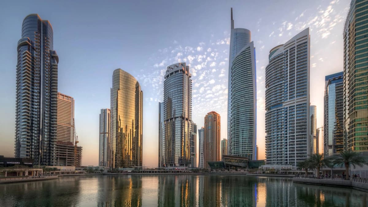Jumeirah Lake Towers - Community View